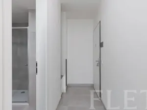 Pronájem bytu 1+kk, Praha - Kamýk, Hodkovická, 35 m2