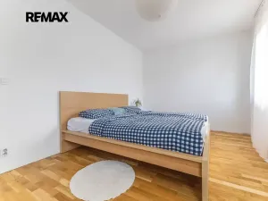 Prodej vícegeneračního domu, Bavoryně, 194 m2