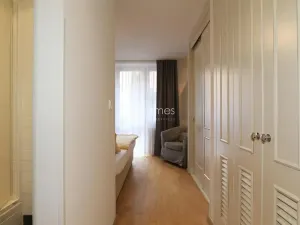Pronájem bytu 1+kk, Praha - Vinohrady, Belgická, 42 m2