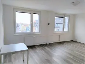 Pronájem bytu 1+kk, Kladno, 34 m2