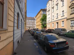 Prodej bytu 1+kk, Praha - Smíchov, Grafická, 15 m2