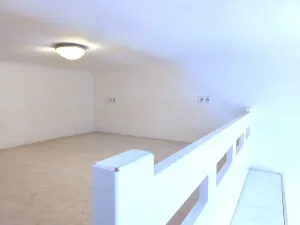 Prodej bytu 1+kk, Praha - Smíchov, Grafická, 15 m2