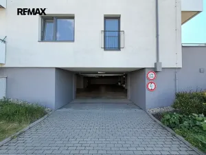 Prodej garážového stání, Slavkov u Brna, Zelnice II., 16 m2