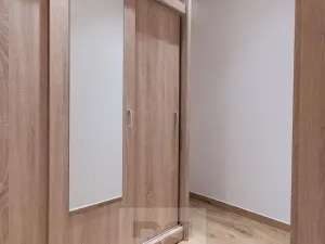 Pronájem bytu 2+1, Praha - Kobylisy, Paláskova, 59 m2