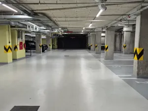 Pronájem garážového stání, Praha - Vinohrady, Dudova, 21 m2