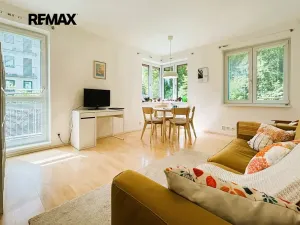 Pronájem bytu 2+1, Praha - Koloděje, U Floriána, 54 m2
