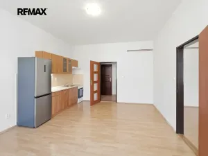 Pronájem bytu 2+kk, Praha - Vršovice, Tolstého, 56 m2