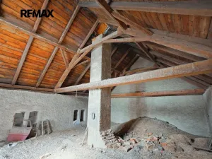 Prodej atypického bytu, Lošany, 191 m2