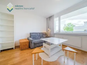 Pronájem bytu 1+kk, Praha - Kamýk, Otradovická, 34 m2