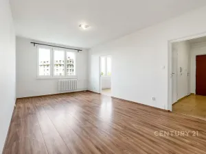 Pronájem bytu 2+1, Praha - Kamýk, Zárubova, 61 m2
