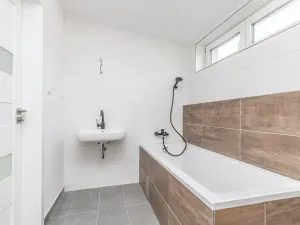 Prodej rodinného domu, Milovice, Modřínová, 122 m2