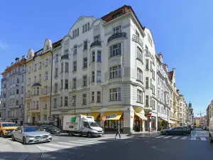 Prodej atypického bytu, Praha - Josefov, Valentinská, 108 m2