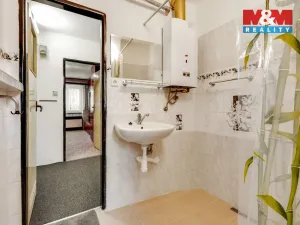 Prodej bytu 3+1, Králův Dvůr, Pod Hájem, 63 m2