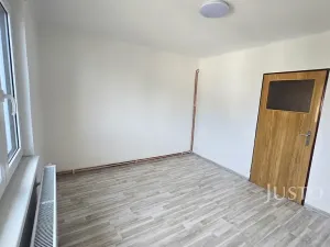 Pronájem bytu 3+1, Písek, Václavské nám., 66 m2