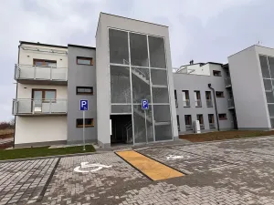 Pronájem bytu 2+kk, Znojmo, Třešňová, 53 m2