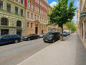 Pronájem bytu 4+kk, Praha - Nové Město, Lublaňská, 90 m2
