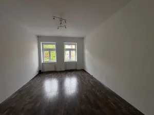 Prodej bytu 3+1, Jičín, Komenského náměstí, 86 m2