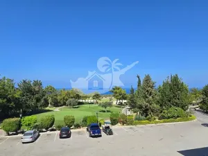 Prodej bytu 1+1, Agios Amvrosios Keryneias, Kypr, 67 m2