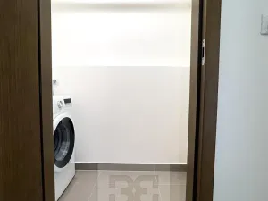 Pronájem bytu 2+kk, Praha - Holešovice, Sanderova, 59 m2