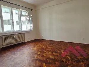 Pronájem bytu 1+1, Praha - Vinohrady, Kouřimská, 37 m2