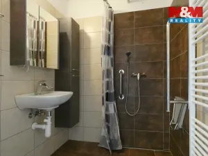 Prodej bytu 2+1, Žleby, Za Šumavou, 49 m2