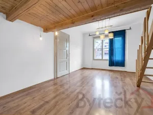 Pronájem bytu 2+kk, Praha - Libeň, U svobodárny, 69 m2