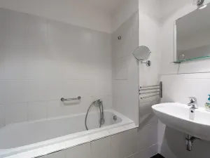 Pronájem bytu 2+kk, Praha - Vinohrady, Korunní, 57 m2