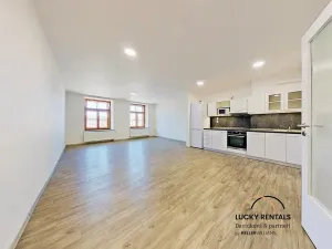 Pronájem bytu 2+kk, Moravská Třebová, nám. T. G. Masaryka, 97 m2