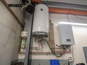 Prodej komerční nemovitosti, Valtice, Boční, 500 m2