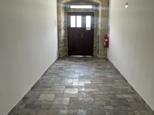 Prodej bytu 3+kk, Bělá pod Bezdězem, Masarykovo náměstí, 95 m2