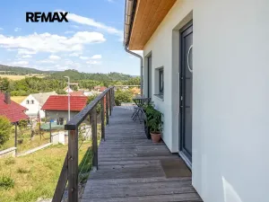 Prodej rodinného domu, Bavoryně, 194 m2
