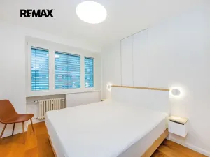 Pronájem bytu 2+1, Praha - Nusle, Kloboučnická, 46 m2