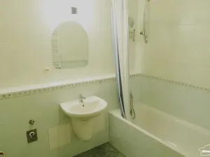 Pronájem bytu 3+kk, Praha - Vysočany, Pod Harfou, 74 m2