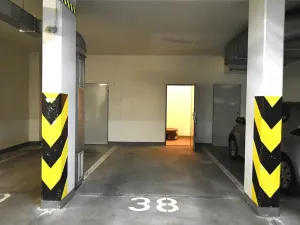 Prodej garážového stání, Praha - Kunratice, Velké Kunratické, 17 m2
