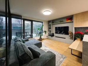 Prodej bytu 2+kk, Praha - Karlín, Křižíkova, 54 m2