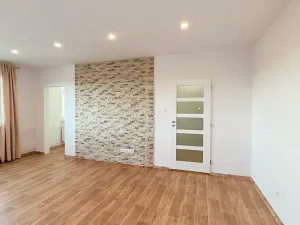 Pronájem bytu 1+1, Liberec, Letná, 39 m2