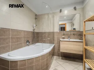 Prodej bytu 2+kk, Kamenice, Jednosměrná, 72 m2