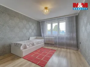 Prodej bytu 3+1, Hrádek - Nová Huť, 1. máje, 67 m2