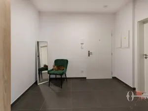 Prodej bytu 2+kk, Horoměřice, Karla IV., 55 m2