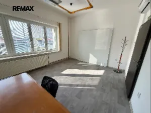 Pronájem kanceláře, Uherské Hradiště, Stojanova, 24 m2
