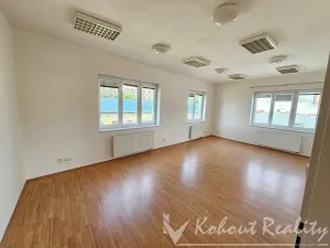 Pronájem kanceláře, Praha - Hloubětín, Nademlejnská, 136 m2