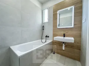 Pronájem bytu 2+kk, Praha - Smíchov, Křížová, 51 m2