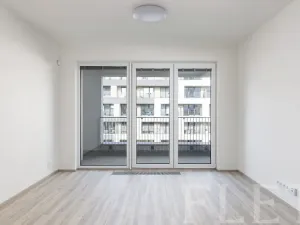 Pronájem bytu 1+kk, Praha - Hloubětín, Poděbradská, 33 m2