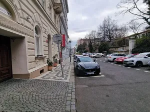 Pronájem bytu 3+1, Praha - Malá Strana, Rošických, 83 m2
