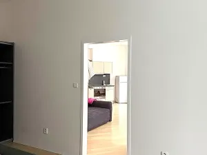 Pronájem bytu 2+kk, Praha - Vysočany, Spojovací, 58 m2