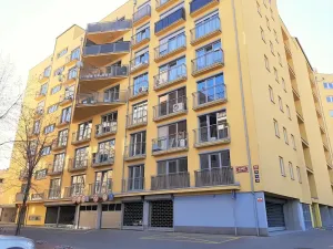 Pronájem bytu 2+kk, Praha - Vysočany, Na Harfě, 44 m2