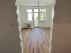 Pronájem bytu 3+kk, Praha - Vršovice, Dukelská, 86 m2