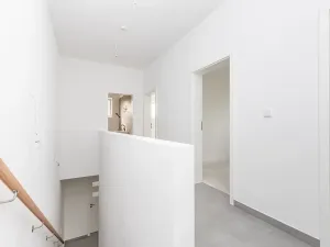Prodej rodinného domu, Milovice, Modřínová, 137 m2