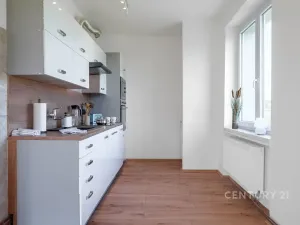 Prodej bytu 2+kk, Petrohrad, 62 m2