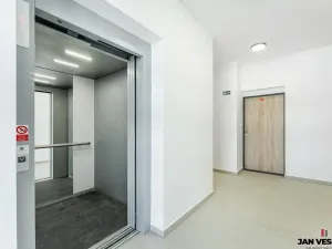 Prodej bytu 1+kk, Plzeň, Železná, 32 m2